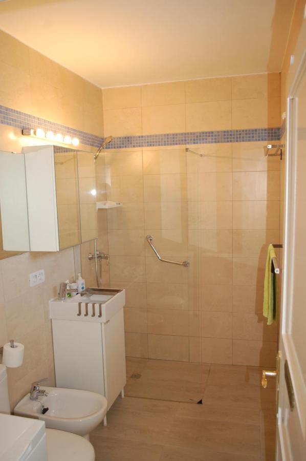 פוארטו דל כרמן Casa Arrigo - Splendido Bungalow Centrale Con Grande Terrazza E Vista Mare מראה חיצוני תמונה